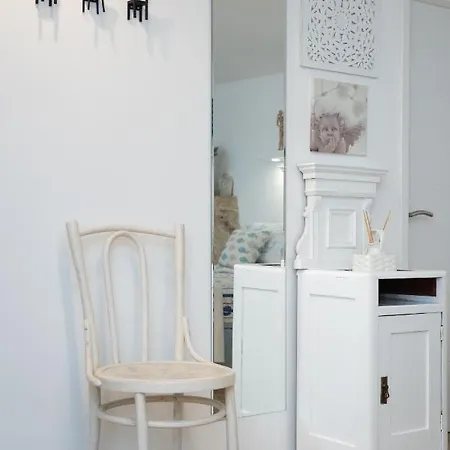 Charming At House Rustica With Terrace And Nearby Parking Apartament Punat