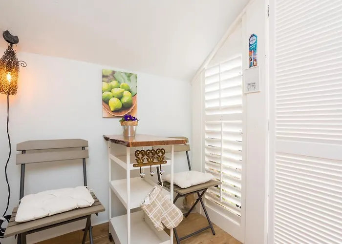 Charming At House Rustica With Terrace And Nearby Parking Apartman *