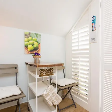 Charming At House Rustica With Terrace And Nearby Parking Apartmán *