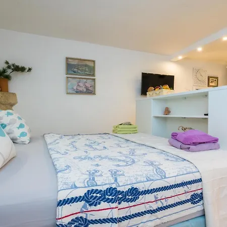 Charming At House Rustica With Terrace And Nearby Parking *