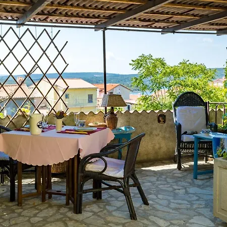 Charming At House Rustica With Terrace And Nearby Parking