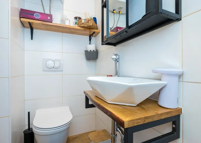 Apartment Charming At House Rustica With Terrace And Nearby Parking Punat